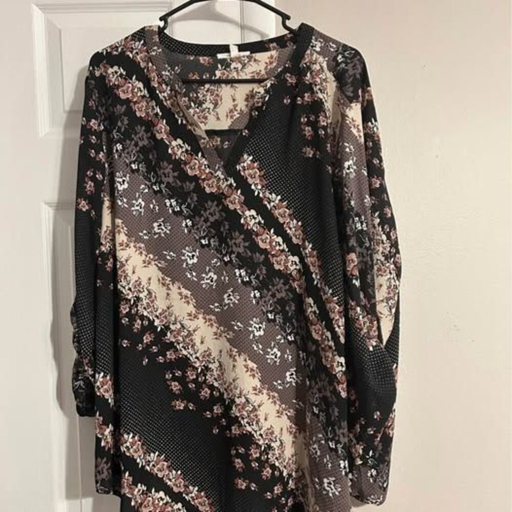 Maurices 2X Floral Patchwork Blouse Long Sleeve Boho Tunic Top Plus Size